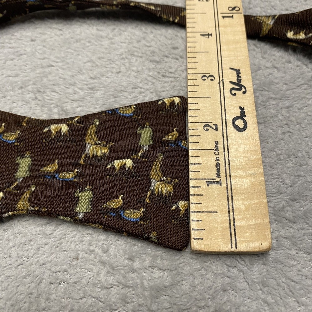Vintage Paul Stuart Bowtie Wool Hunting Dog Print Handmade Spain - Picture 6 of 8